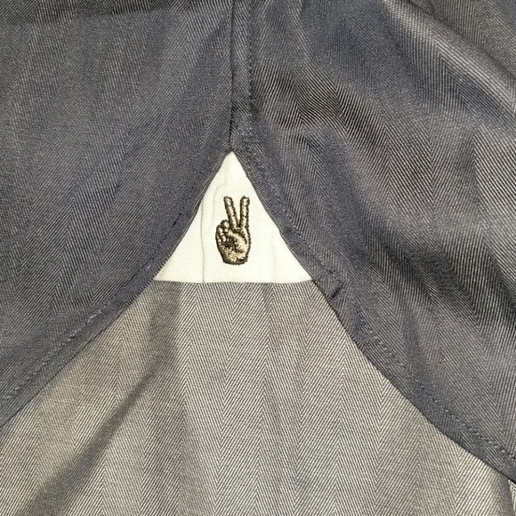 John Varvatos Pleated Front Button Down - Picture 6 of 9